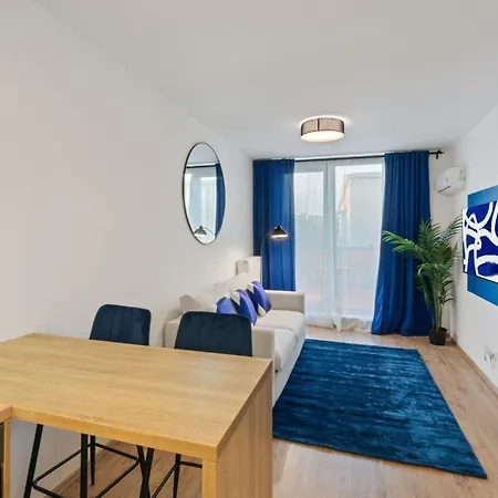 Lam Blue Ac - Balcony *