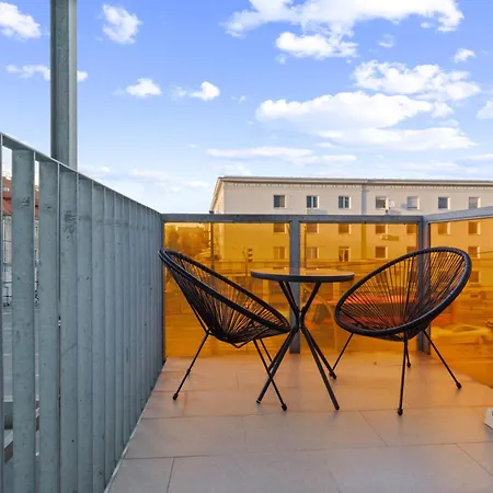 Lam Blue Ac - Balcony Bratislava