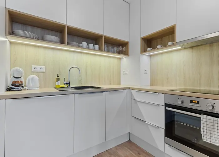 Lam Blue Ac - Balcony *