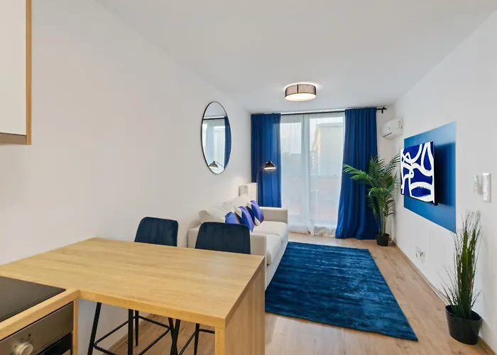 Lam Blue Ac - Balcony *